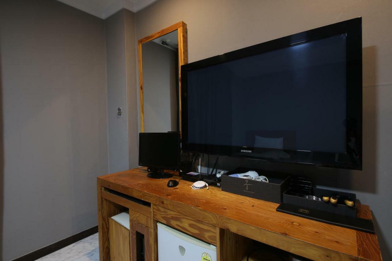Gung Hotel Csondzsu Kültér fotó